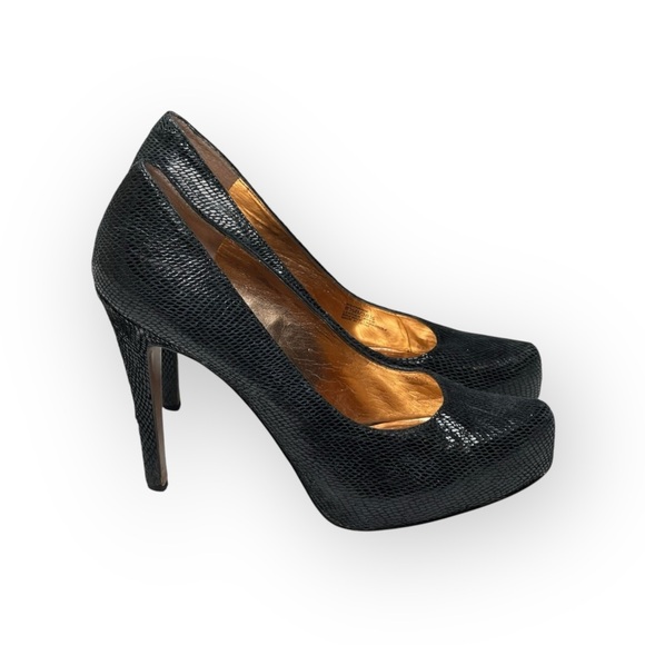 BCBGeneration ❁ Parade Snakeskin Embossed Platform Heels Pumps ❁ Shiny Black 8.5 - Picture 3 of 16
